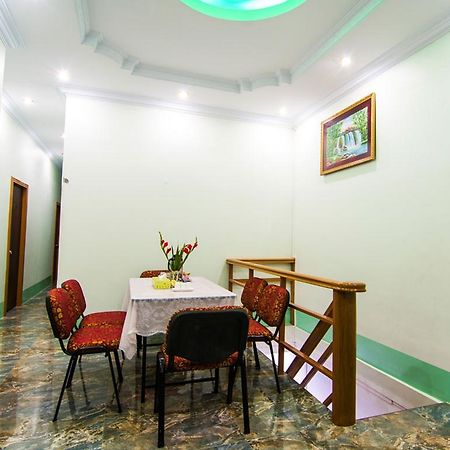 Royal Star Guest House Янгон Экстерьер фото